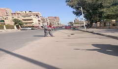 متابعة اعمال النظافة بنطاق الحي