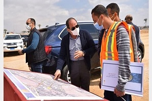 sisi_inspects_eastern_road.jpg