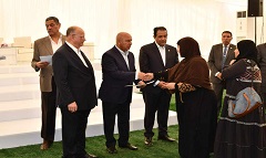 Transport minister hands over 109 new housing unit contracts 