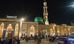 مبادرة إنسانية من مسجد السيدة زينب.. توزيع 1000 كرتونة غذائية للأسر المستحقة