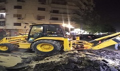 إصلاح ماسورة مياه بشارع الشيخ صالح الجعفري 