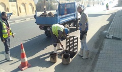 تطهير بالوعات الأمطار بمحور جيهان السادات 