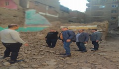 معاينة انهيار جزء من عقار بمنشية الصدر