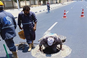 تطهير خط الصرف الصحي وبالوعات الامطار بشارع الطيران ومحمود شلتوت