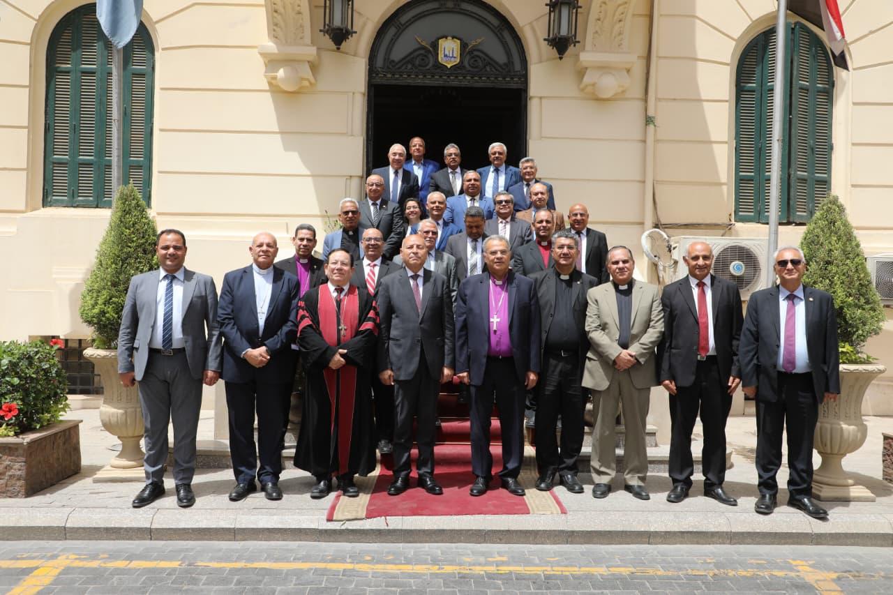 محافظ القاهرة استقبل رئيس الطائفة الإنجيلية للتهنئة بعيد الأضحى
