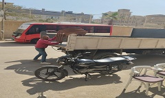 حملة لرفع الإشغالات المخالفة من أمام مدرسة جالوري الأمريكية بالحي