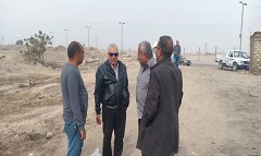 رئيس الحي يتفقد كسر ماسورة مياه ويوجه بالإصلاح والصيانة فورًا