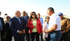 Local Development min., Cairo gov. inspect parking lots construction work