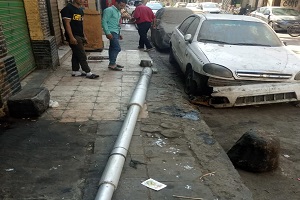 رفع عمود إنارة للخطورة الداهمة