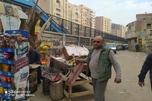 حملة لرفع الاشغالات ببعض الشوارع بالحي
