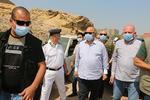 Cairo Governor inspects demolition works in Monshaet Naser district     