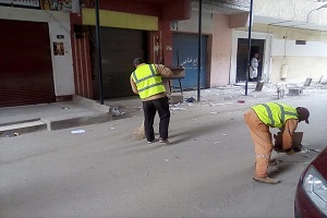 حملة مكبرة لرفع مخلفات القمامة من محور الفريق العرابي