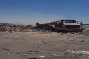 رفع مخلفات الطريق بمنطقة المعصرة جنوب القاهرة