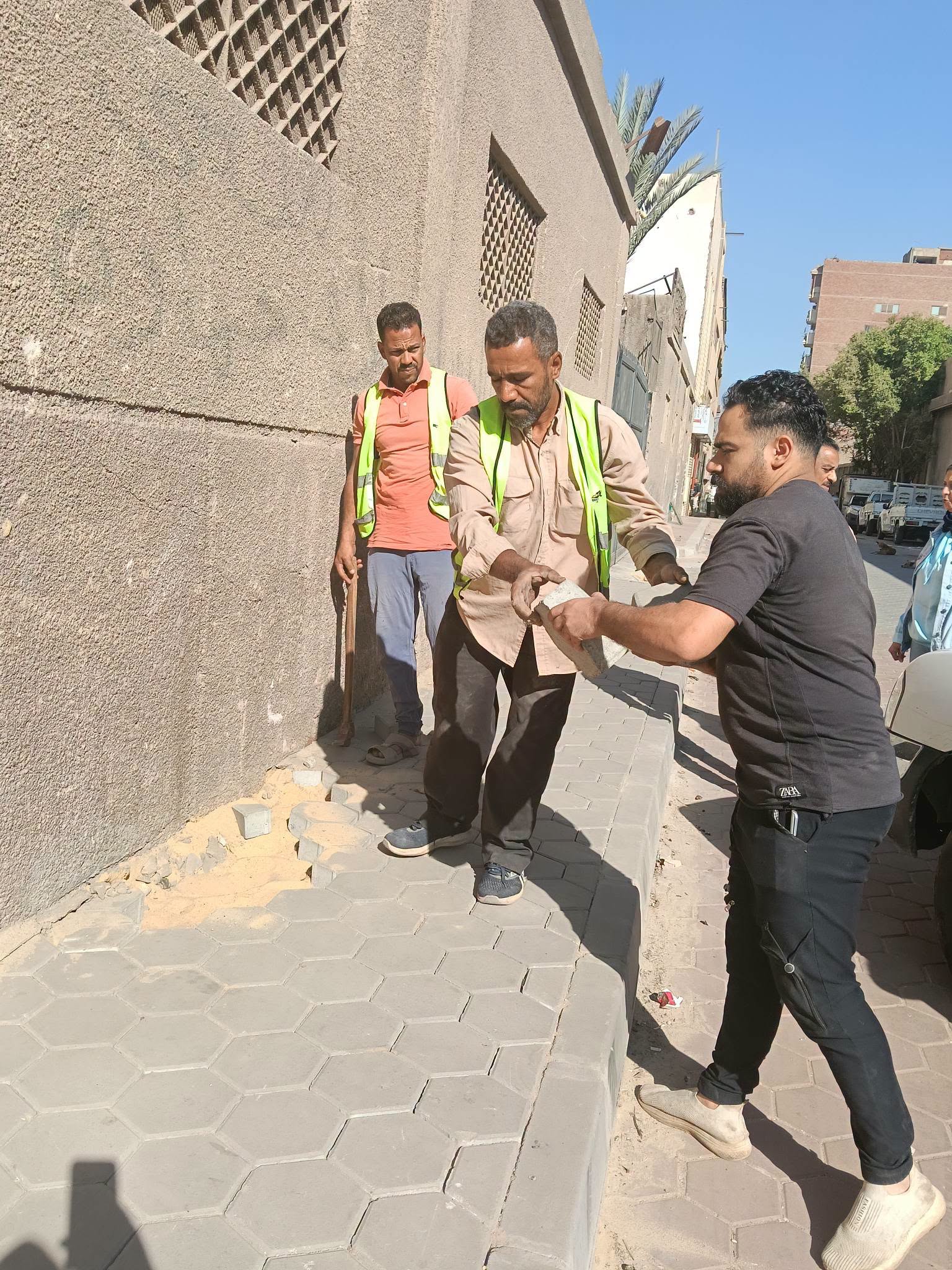 متابعة أعمال الخطة الاستثمارية بحي وسط القاهرة للعام المالي الحالي